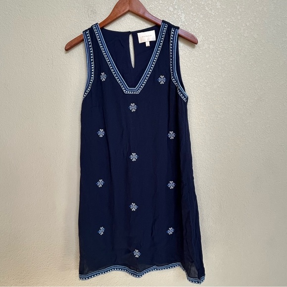 Skies Are Blue Anthropologie Navy Embroidered Sleeveless Summer Dress Size Small - Picture 1 of 7
